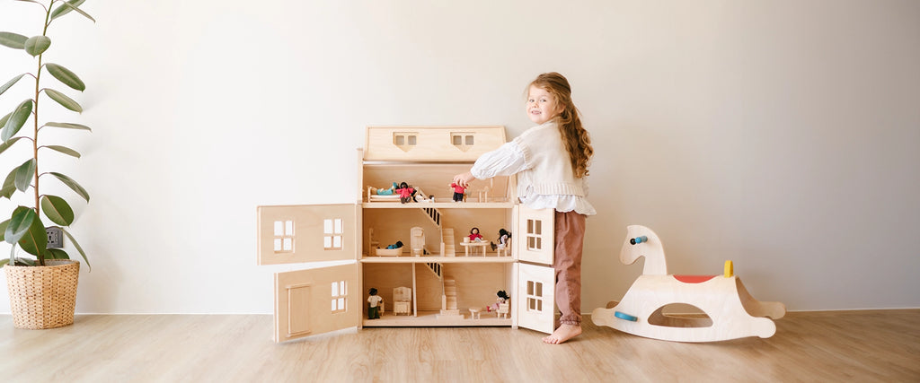 PlanToys Victorian Dollhouse